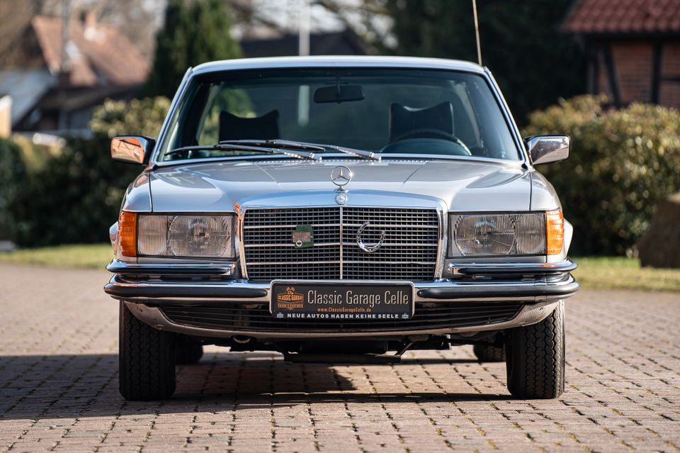 1975 Mercedes 280SE, W116, Astralsilber, Klima, el. Fenster in Lachendorf