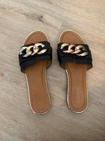 Sommerschuhe Sandalen Schlappen schwarz Niedersachsen - Bad Bevensen Vorschau