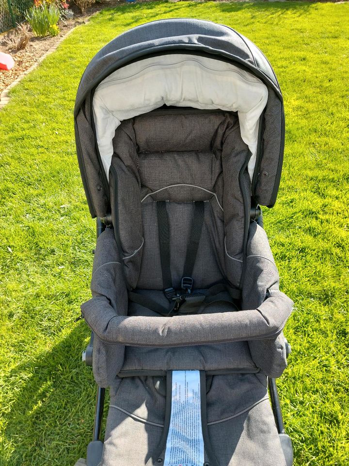 Emmaljunga Kinderwagen mit Zubehör in Mannheim