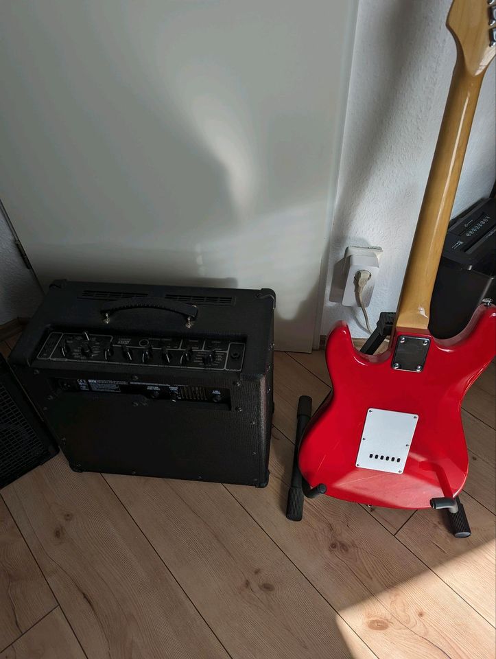 Stratocaster + Vox Ad30VT Einsteiger/Anfänger in Krefeld