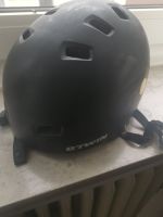 Ich biete hier einen Helm BH BMX 320 Black in der Größe 55-58 cm Nordrhein-Westfalen - Gelsenkirchen Vorschau