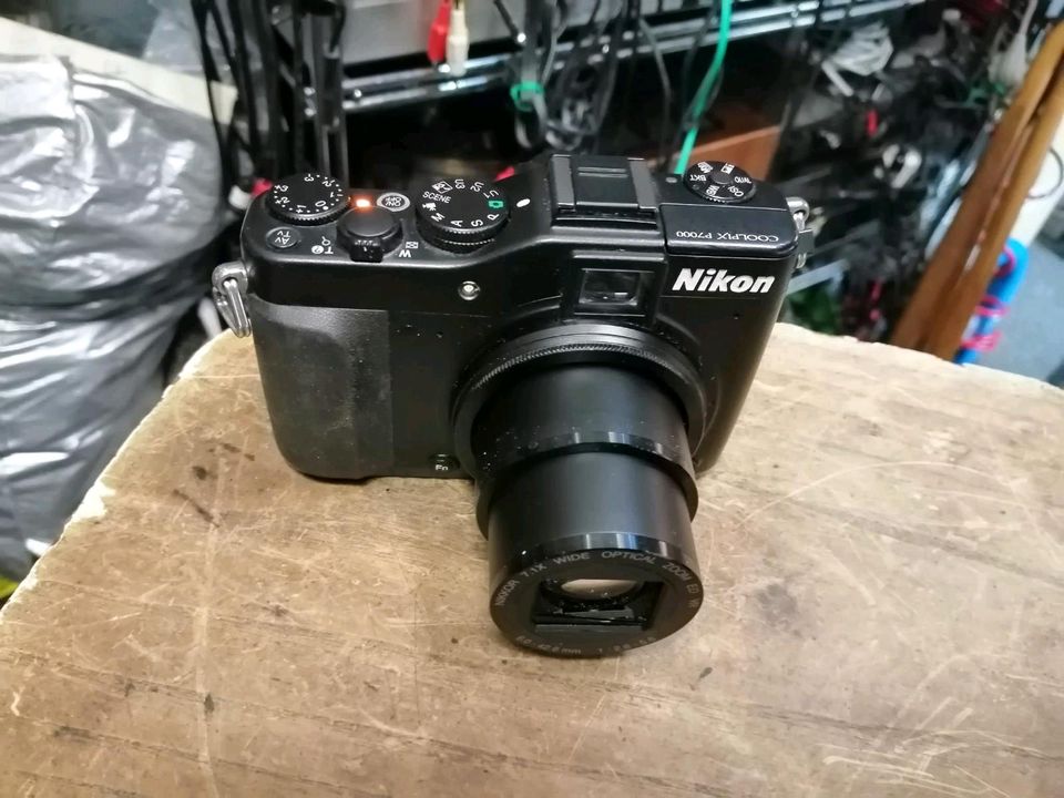 NIKON COOLPIX P7000, Digital-Kamera +vZubehör, OHNE Speicherkarte in Berlin