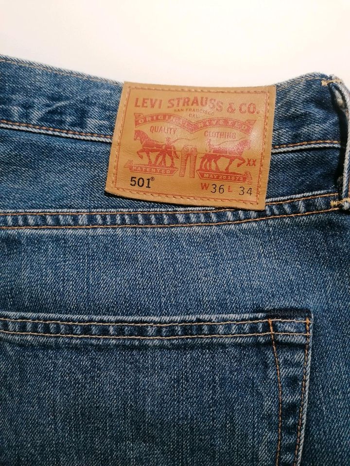 Levi's 501 W36 L34, GEPFLEGT in Meschede