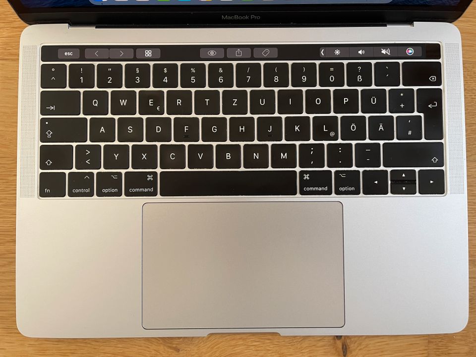 Apple Macbook Pro 13 inch-A1706 **neuwertig** in München