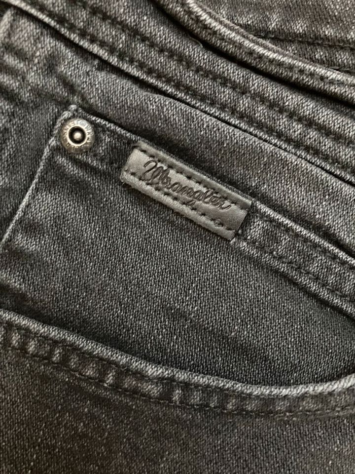 Wrangler Herren Jeans grau 38/30 Hose in Moers