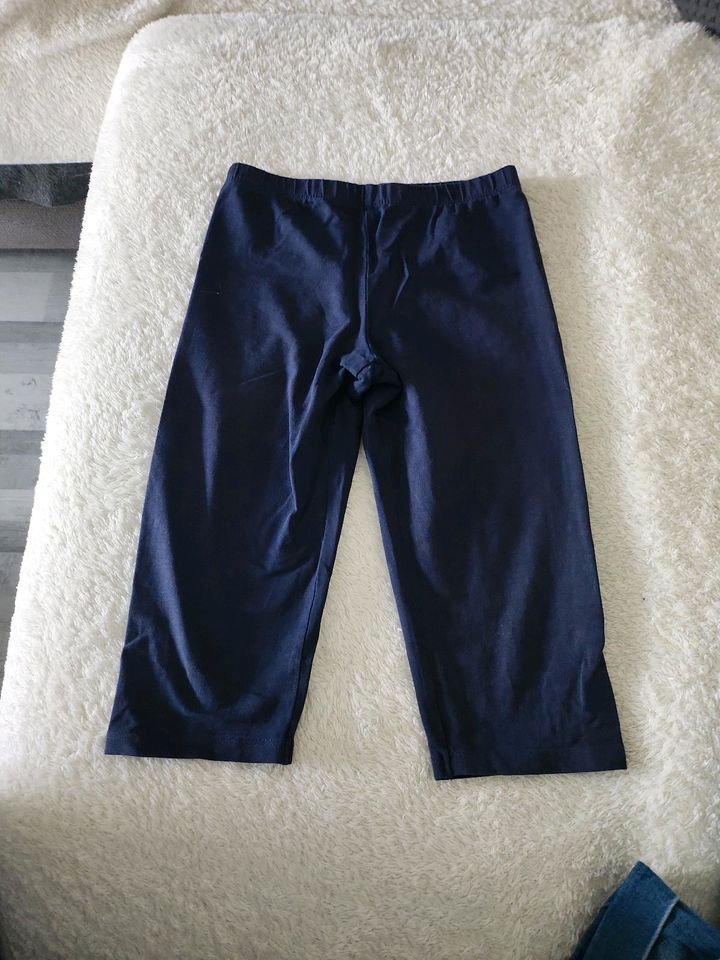 Leggins/kurze Hose 3/4 Gr.134/140 in Edemissen