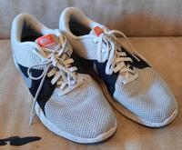 Nike Schuhe Gr. 39 Hessen - Glashütten Vorschau