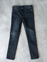 H&M &Denim Skinny Jeans schwarz Gr. 140 NEU Sachsen-Anhalt - Goldbeck Vorschau