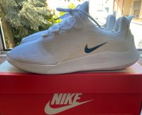 Nike Viale Schuhe 43 weiß Triple white crispy sneaker top Sommer Nordrhein-Westfalen - Paderborn Vorschau