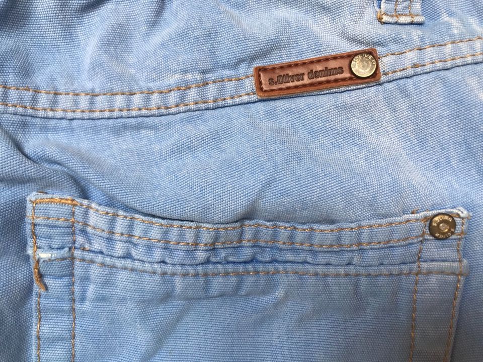 s.Oliver Shorts kurze Hose 170 hellblau in Schwäbisch Gmünd