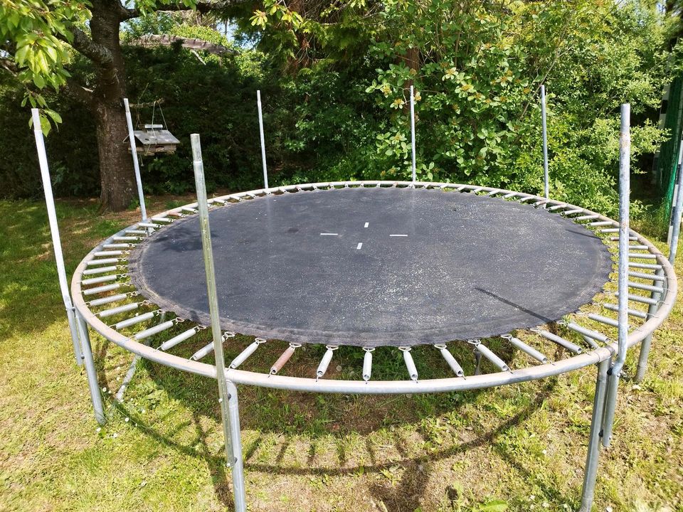 Trampolin (Durchmesser ca. 3m) in Schönaich