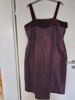 Festkleid bordeaux, ärmellos, Gr. 52 v. Ulla Popken Nordrhein-Westfalen - Gelsenkirchen Vorschau