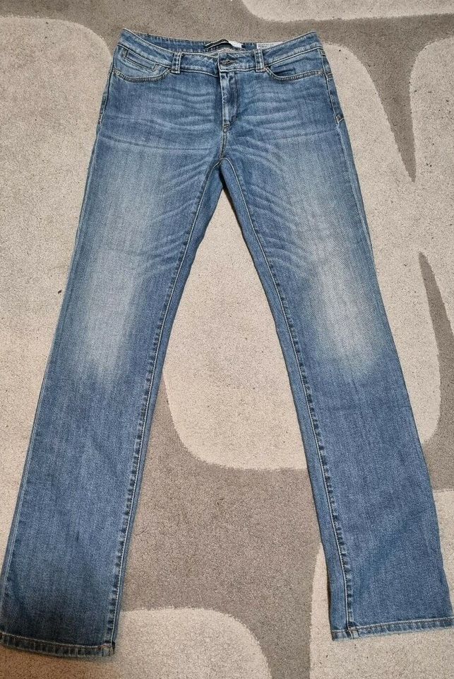 The Sportmax Code Perfect Fit Straight Jeans Gr.31 VERSAND GRATIS in Hessen  - Rüsselsheim | eBay Kleinanzeigen ist jetzt Kleinanzeigen
