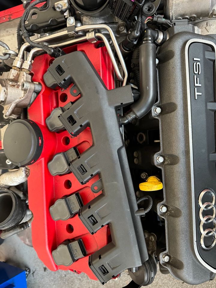 CZG, CZGA, CZGB Motor für Audi 2,5 TFSI 5 Zylinder Audi RS3 Q3 RS in Uhingen