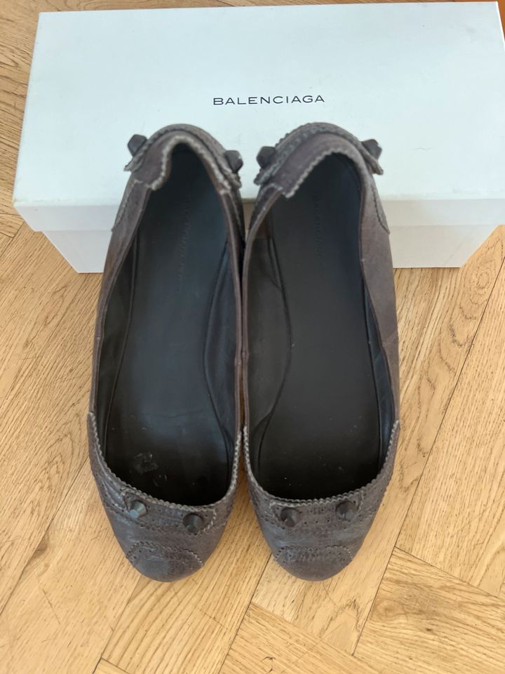 Orig. Balenciaga Ballerina in dkl. Braun, Gr 40 in Hannover