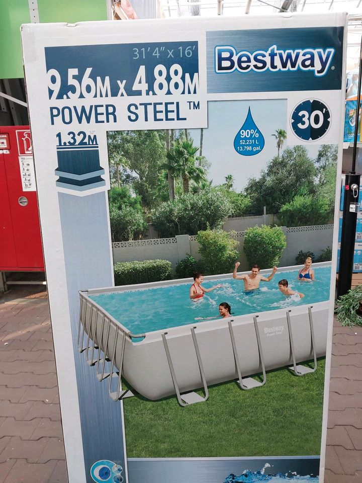 Stahlrahmenpool-Set Bestway 956x488x132cm, NEU&OVP in Berlin