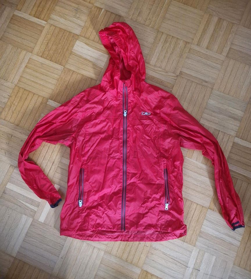 Regenjacke 176 in Aerzen