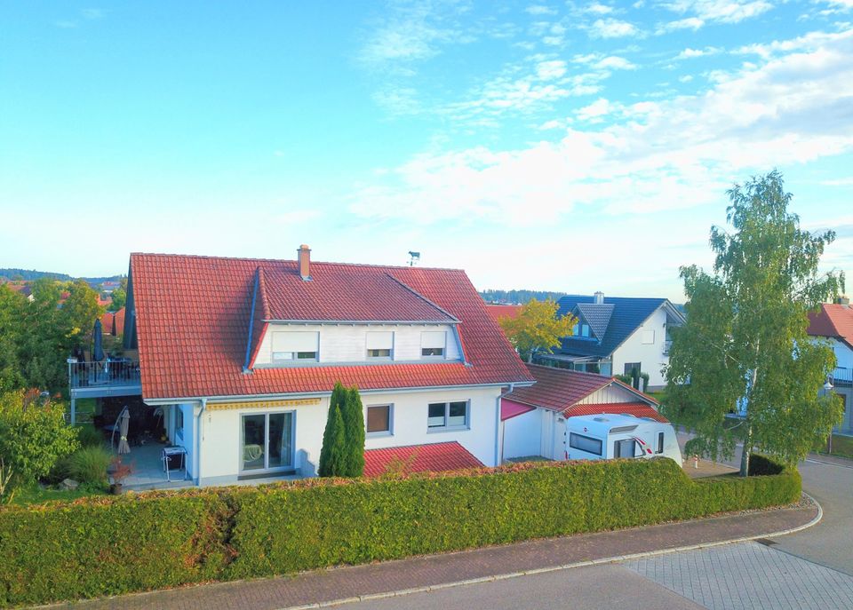 Vielseitiges Wohnhaus mit drei Wohneinheiten in Bösingen