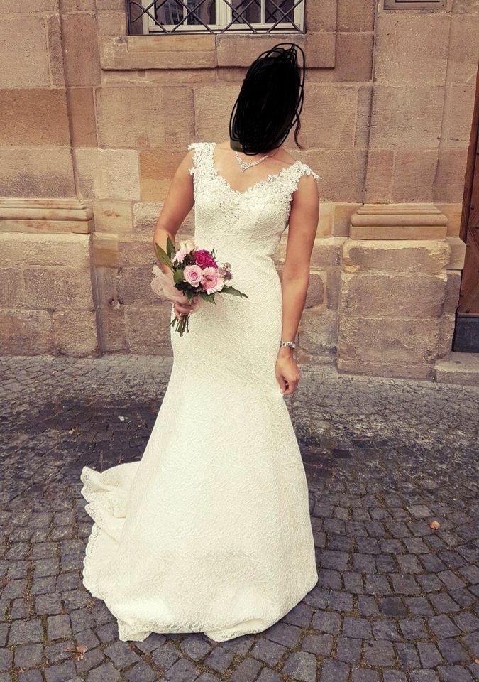 Brautkleid Hochzeitskleid mit Spitze Gr. 38 M in Esslingen