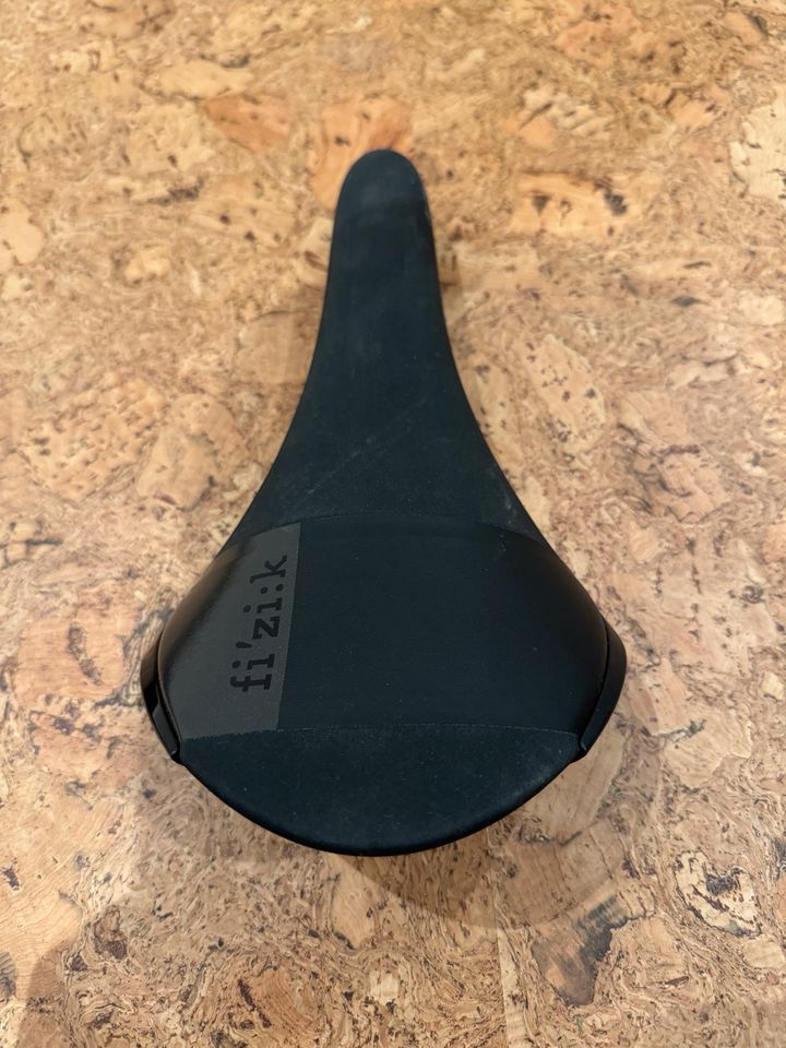 Fizik Aliante R5 Sattel OEM in Volkenschwand