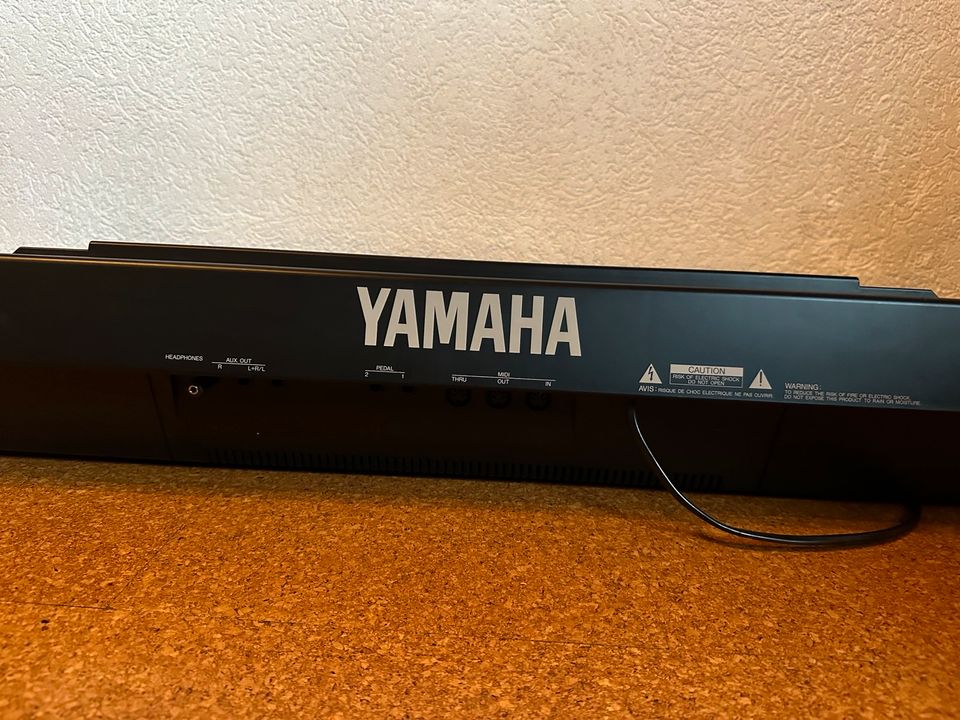 Yamaha PSR 1700 in Emmendingen