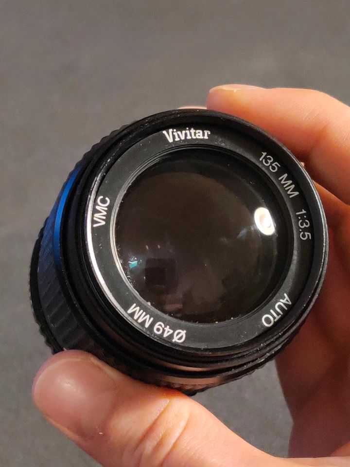 Vivitar 135mm 1:3.5 auto vmc Objektiv in Freiburg im Breisgau