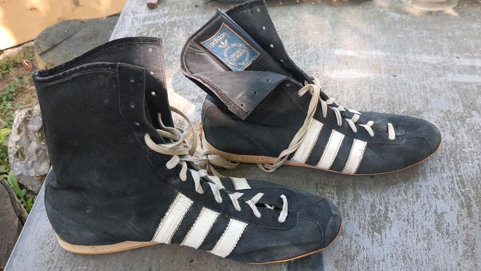 alte Adidas Boxschuhe + Boxhandschuhe Boxen Retro Vintage in Niedersachsen  - Königslutter am Elm | eBay Kleinanzeigen ist jetzt Kleinanzeigen