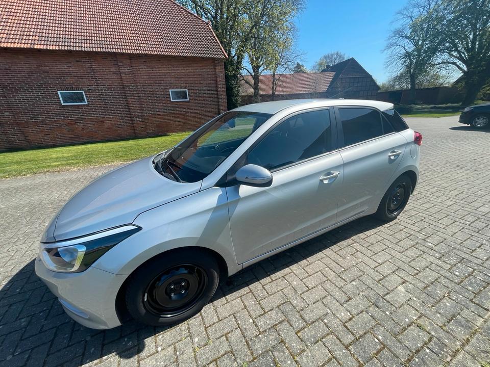 Hyundai i20 Active / BJ 07/2018 /91.000 km / Top Ausstattung in Bruchhausen-Vilsen