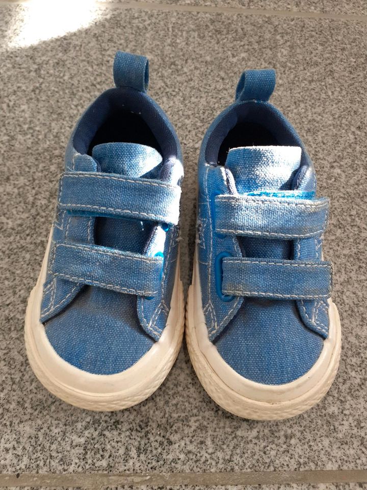 Converse Baby Schuhe Turnschuhe Jungen blau Gr. 21 in Rattenberg