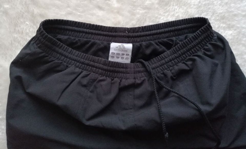 Adidas Mädchen Jogginganzug Gr. 164 Sportanzug 2-teilig in Kelheim