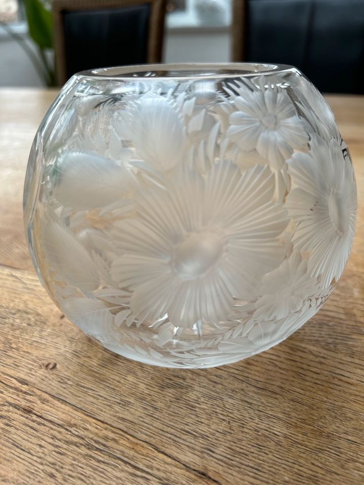 Bohemia Vase mit Blumendekor, Kristallglas in Poing