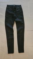 Jeans in schwarz von Only in Größe S /32 Niedersachsen - Niemetal Vorschau