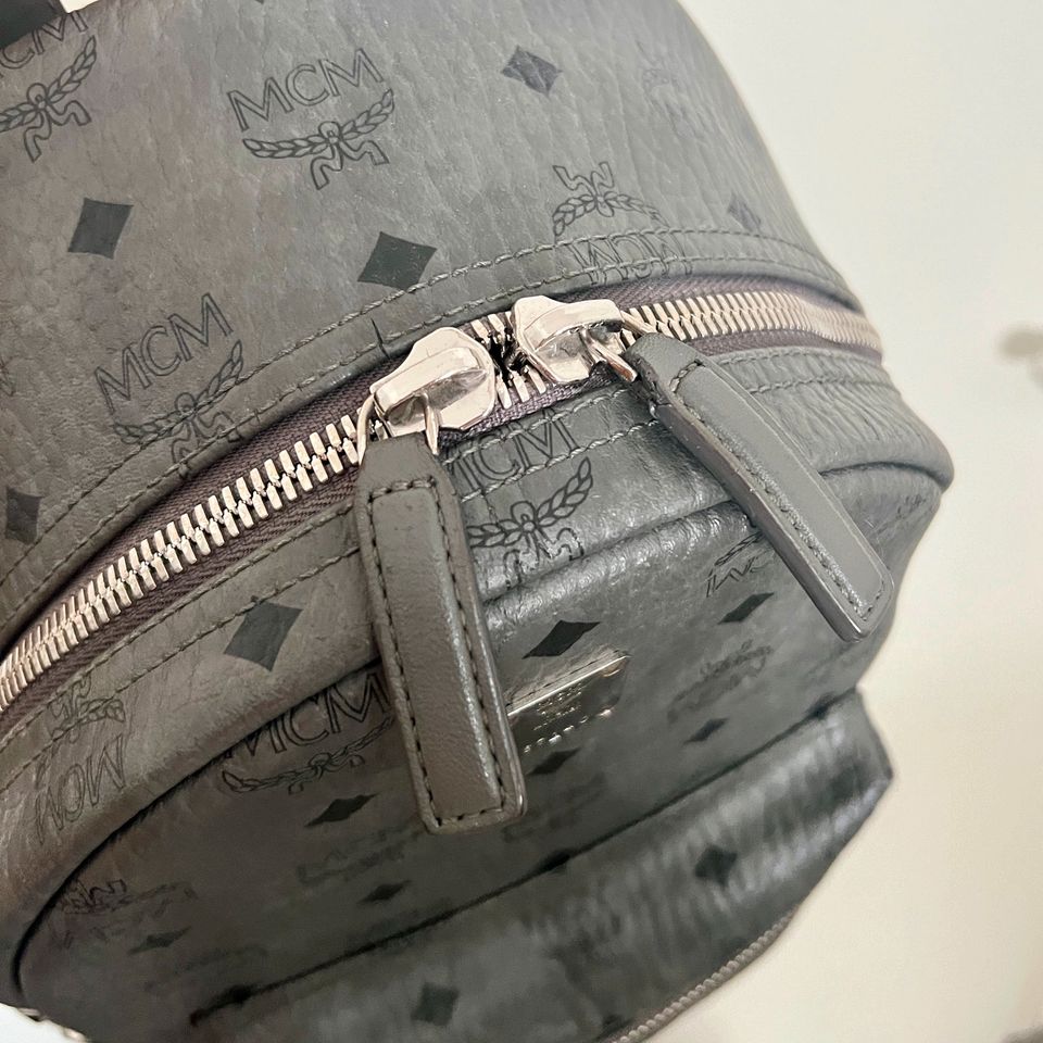 MCM Rucksack grau mit Staubbeutel in Elmshorn