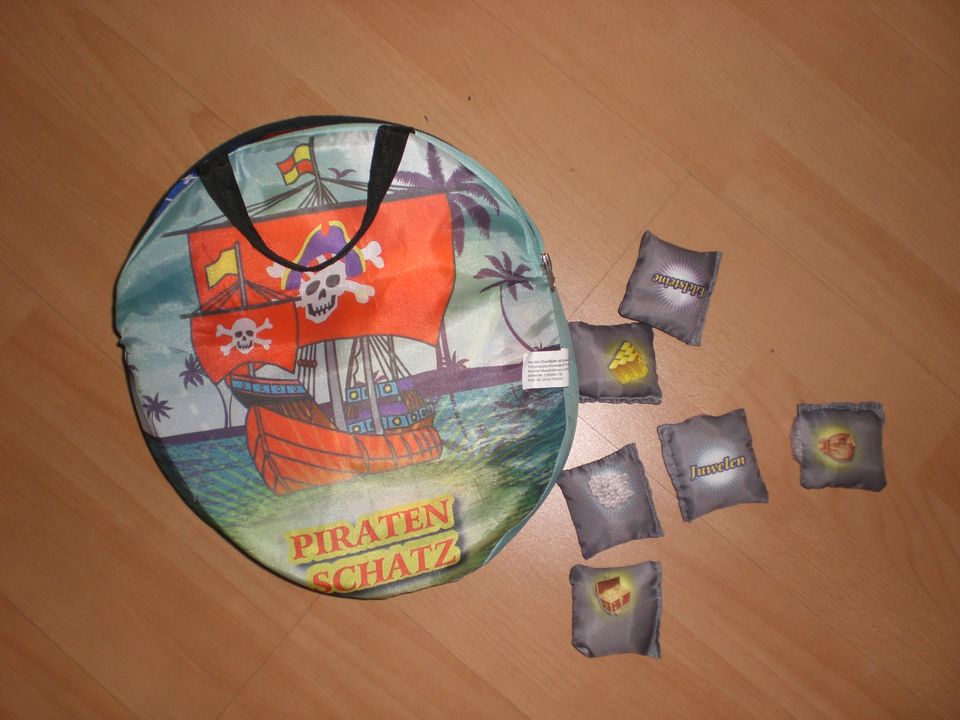 Piraten Schatz Spiel Säckchen Wurfspiel für Kinder in Kamp-Lintfort