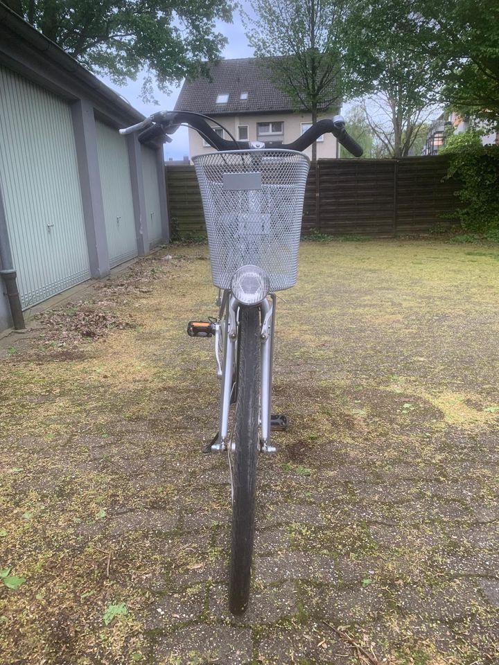 Verkaufe DamenFahrrad 28 in Dortmund