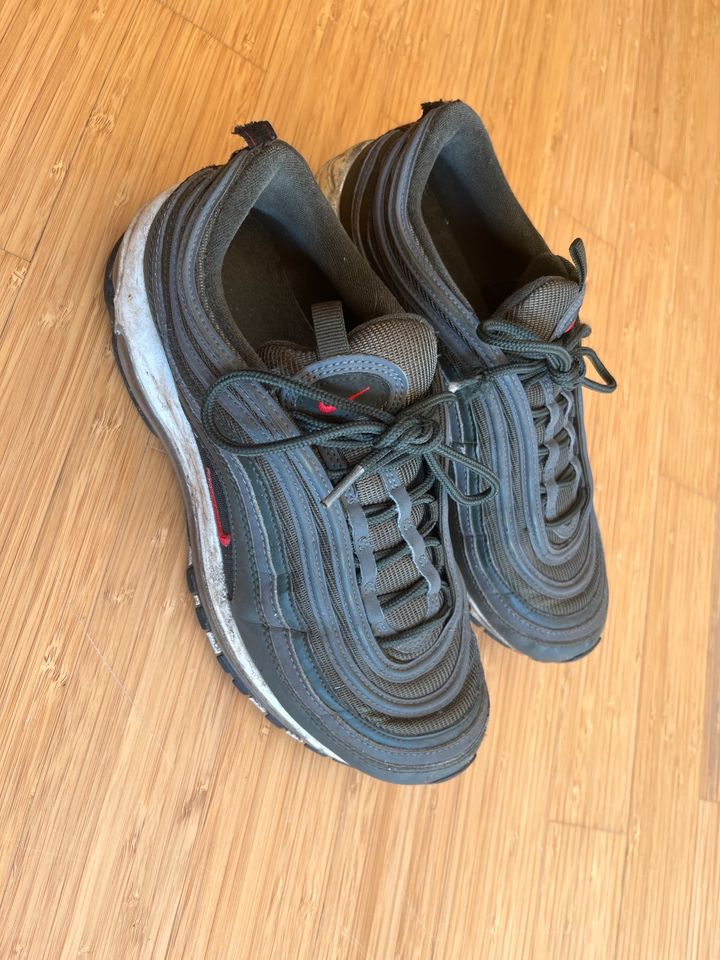 Nike Air Max 97 khaki Gr. 42,5 TOP erhalten von meinem Sohn in Hamburg