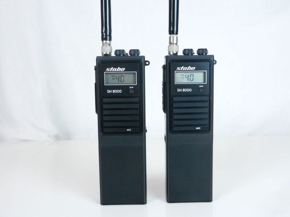 2x Stabo CB-Funkgerät SH-8000 -AM/FM Handfunkgerät mit Hüllen in Gummersbach