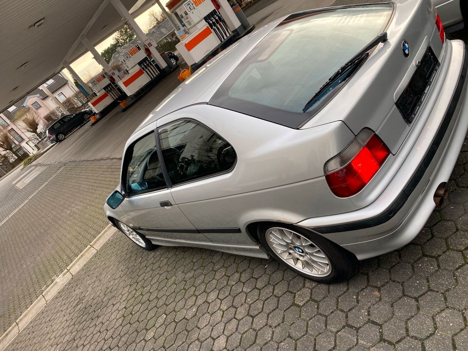 BMW 323ti E36 Automatik in Mettmann