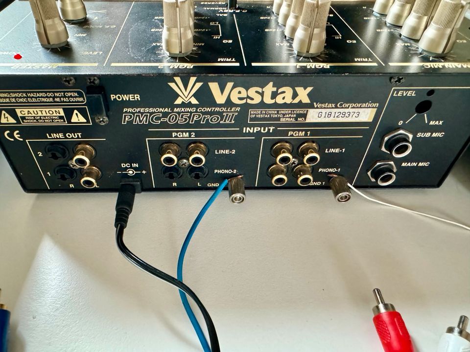 Vestax PMC 05 Pro II DJ Battle Mixer in Hamburg