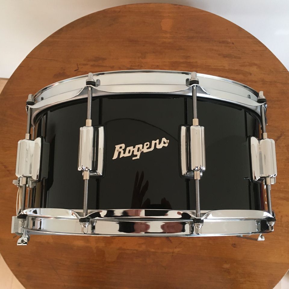 Rogers Dyna-Sonic Reissue Snare Drum in 14 x 6,5 black laquer in Stuttgart