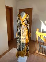 Abendkleid sommerkleid kleid mit vintage Muster gold schwarz Nordrhein-Westfalen - Herford Vorschau