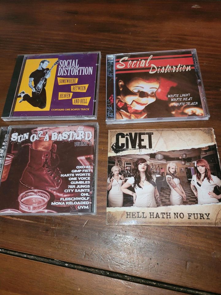 Cd Sammlung zu verkaufen metal punk psychobilly Hardcore in Bielefeld