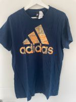 Dunkelblaues Adidas T-Shirt mit Print Niedersachsen - Gifhorn Vorschau