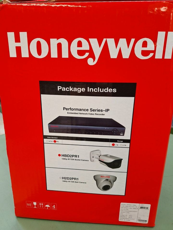 Honeywell  1080p Real Time NVR/Camera Bundle neu in Hochdorf-Assenheim