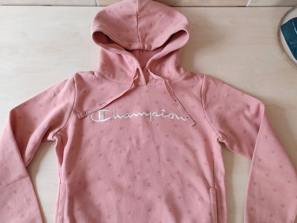 Sweatshirt Hoddie Kapuze Champion rose Gr. XS 34 in Muldestausee