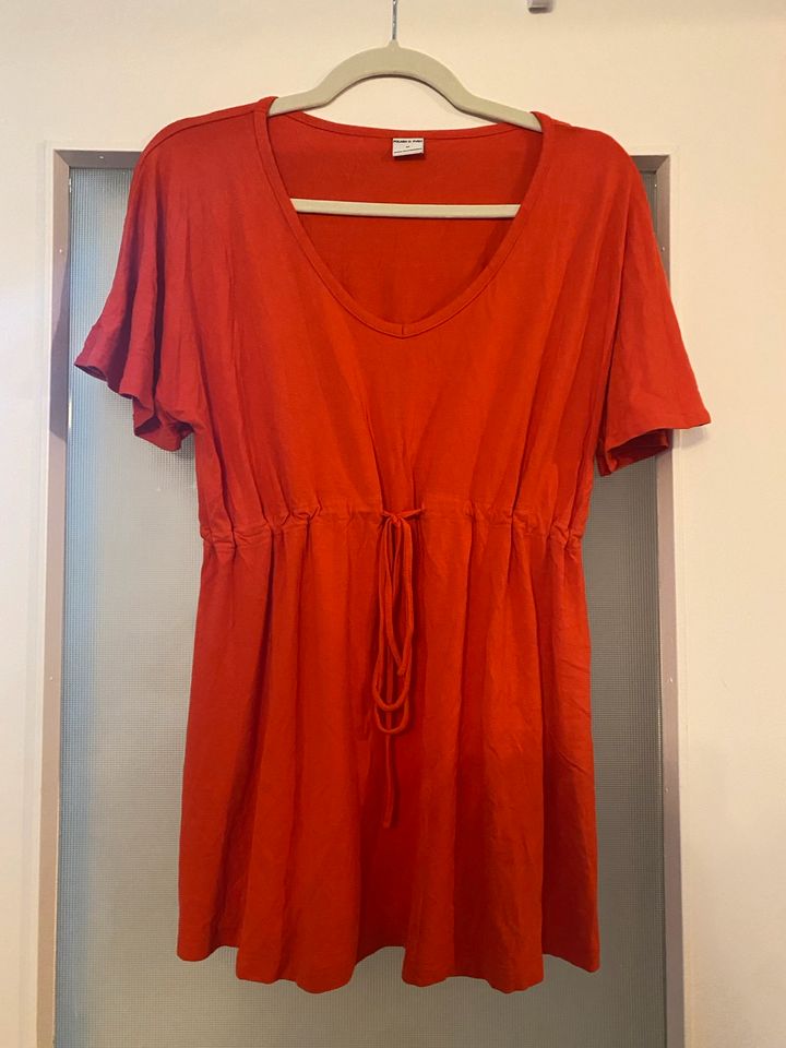 Umstandsmode / Schwangerschaft / rotes Kleid in Berlin