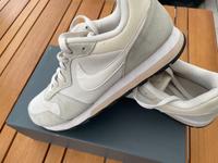 Nike Damensneakers Gr. 43 creme Köln - Rodenkirchen Vorschau