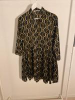 Zara Kleid Marine Gr. S mit gold Ketten Applikation/Druck Baden-Württemberg - Künzelsau Vorschau