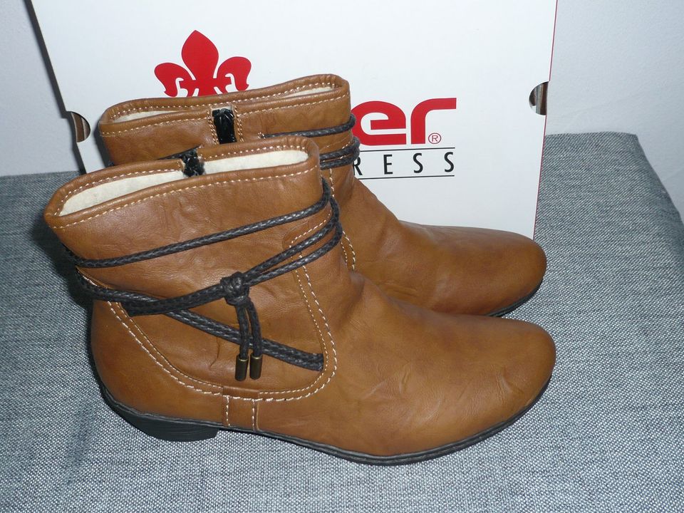 RIEKER ~ Stiefelette ~ Gr. 41 ~ braun ~ Echte Lammwolle ~ NEU&OVP in Schaafheim