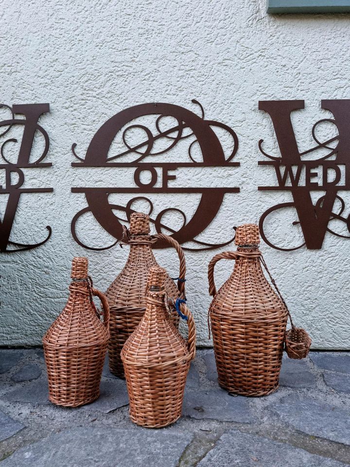 MIETEN*Korbflaschen Körbe Deko Hochzeit in Lechbruck